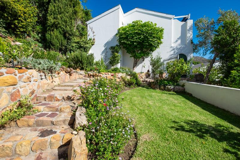 To Let 2 Bedroom Property for Rent in Simons Town Western Cape